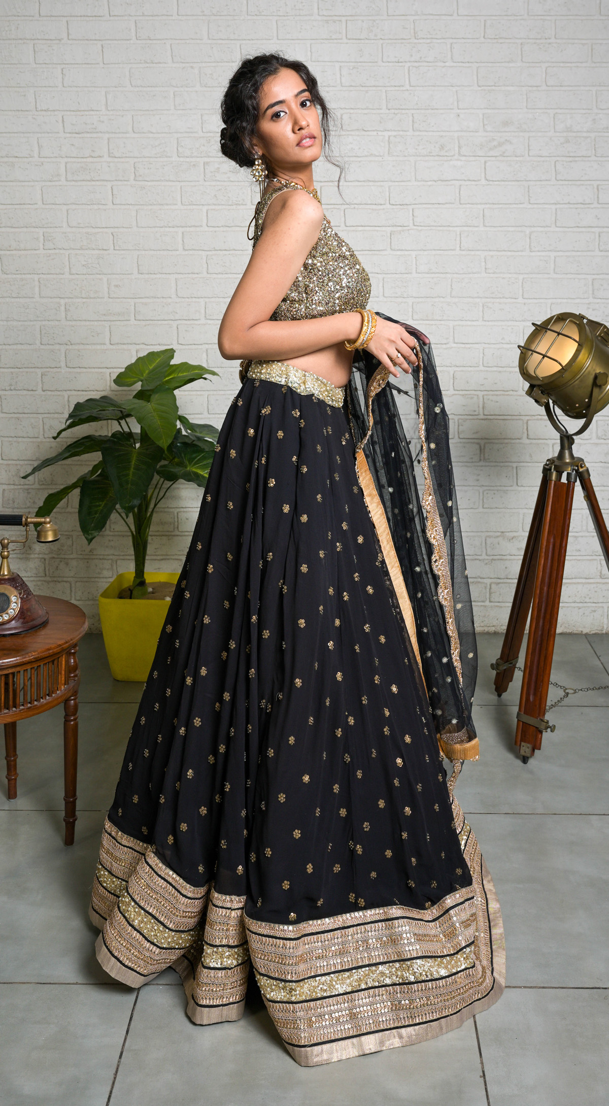 Black Banarsi Skirt, Silk Top Blouse, Brocade Black Lehenga, Indian  Designer Lehenga, Wedding Lehenga, Bridesmaids Lehenga, Crop Top Skirt -  Etsy